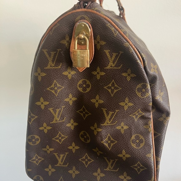 Louis Vuitton Keepall 45 in Monogram Leather - Picture 9 of 10